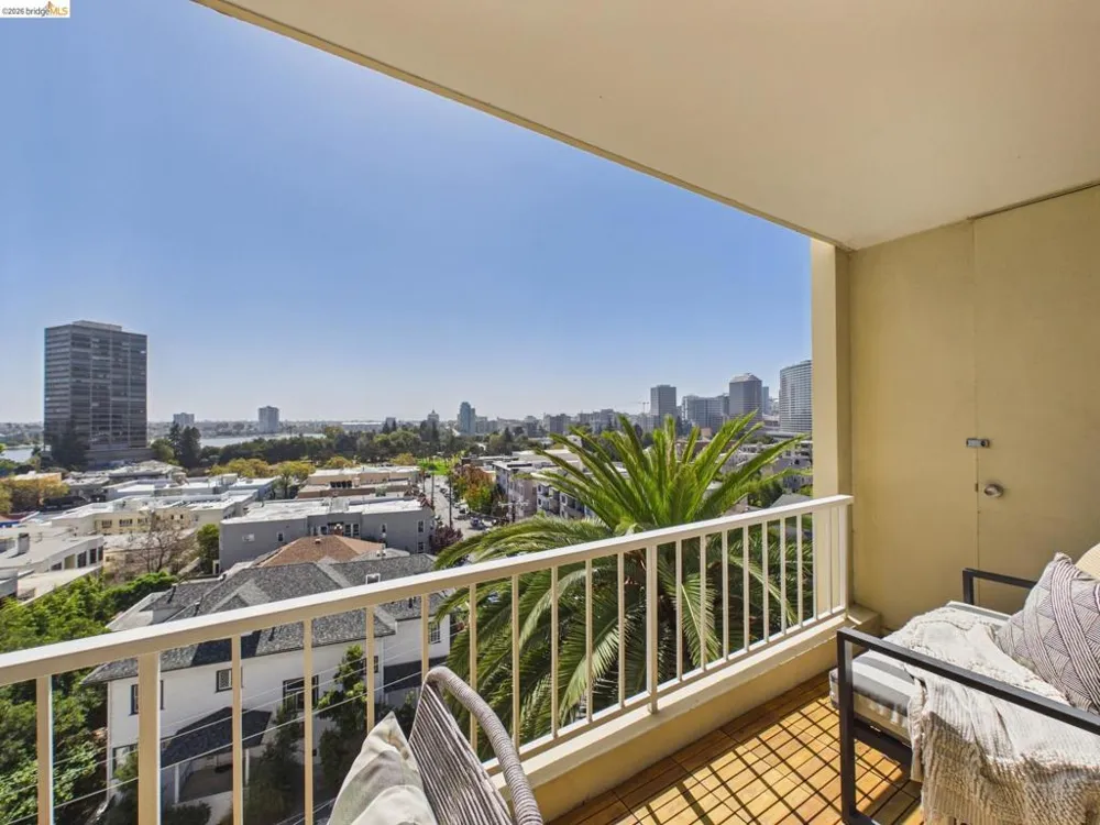 320 Lee St #702 Oakland, CA 94610