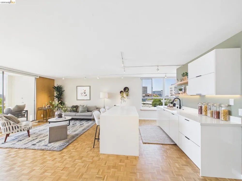 320 Lee St #702 Oakland, CA 94610