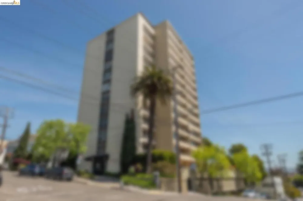320 Lee St #702 Oakland, CA 94610