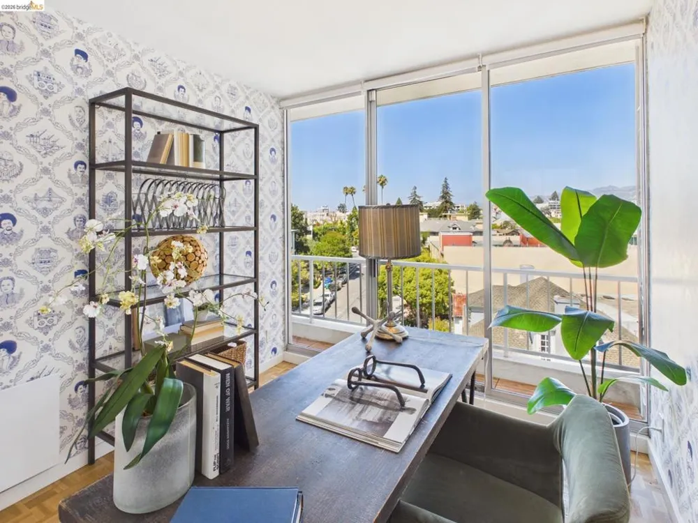 320 Lee St #702 Oakland, CA 94610
