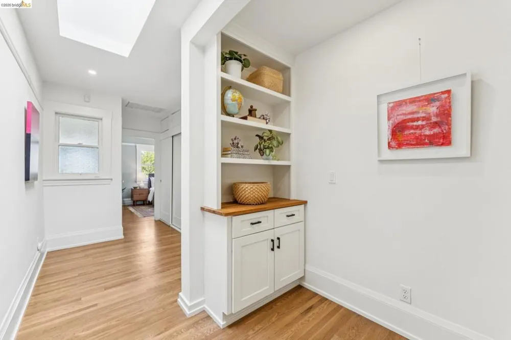 5701 Oak Grove Ave Oakland, CA 94618