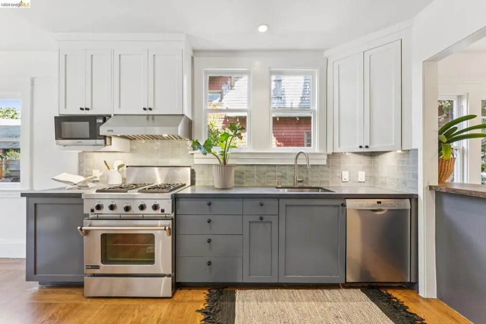 5701 Oak Grove Ave Oakland, CA 94618