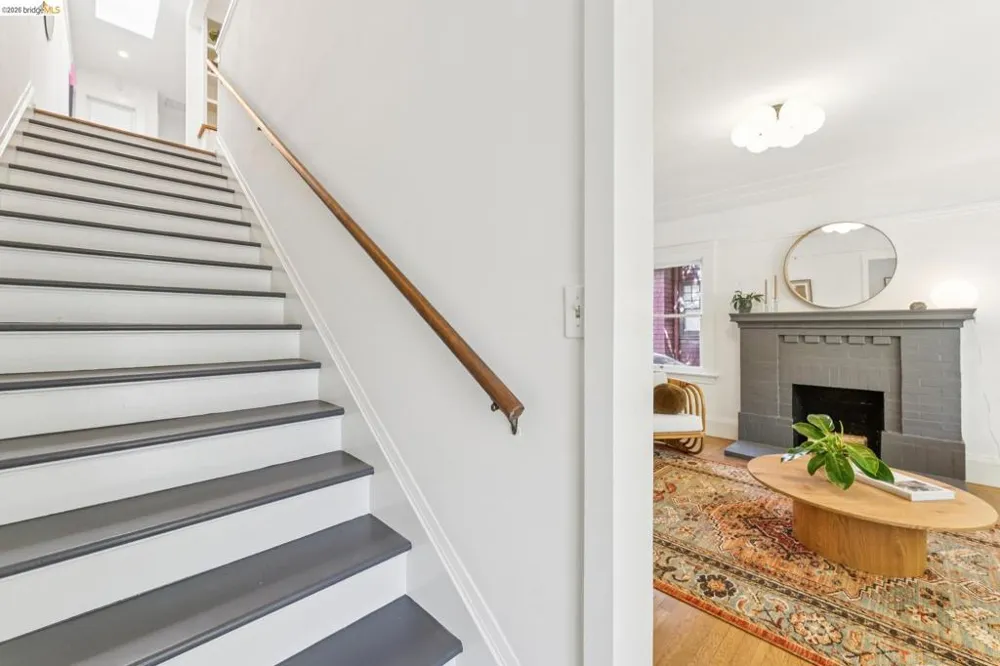 5701 Oak Grove Ave Oakland, CA 94618