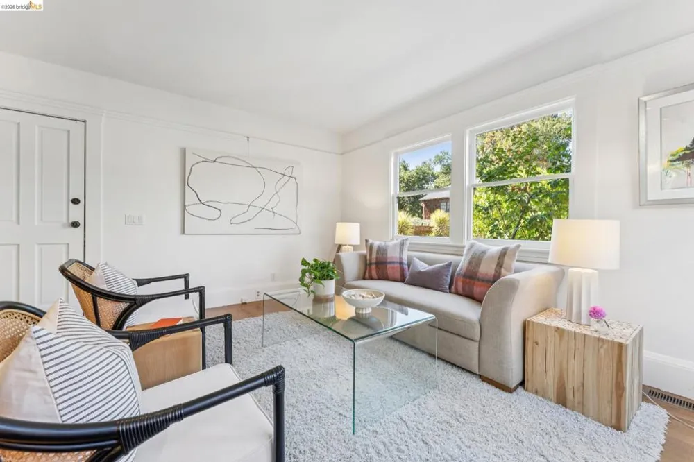 5701 Oak Grove Ave Oakland, CA 94618