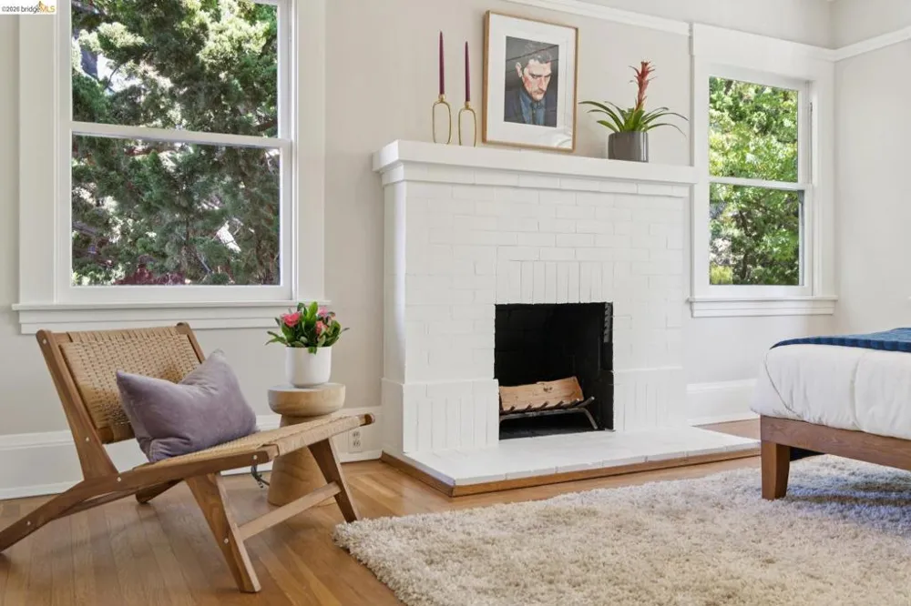 5701 Oak Grove Ave Oakland, CA 94618