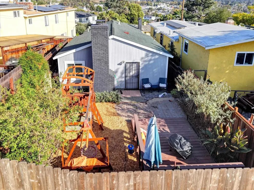2515 Oliver Ave Oakland, CA 94605