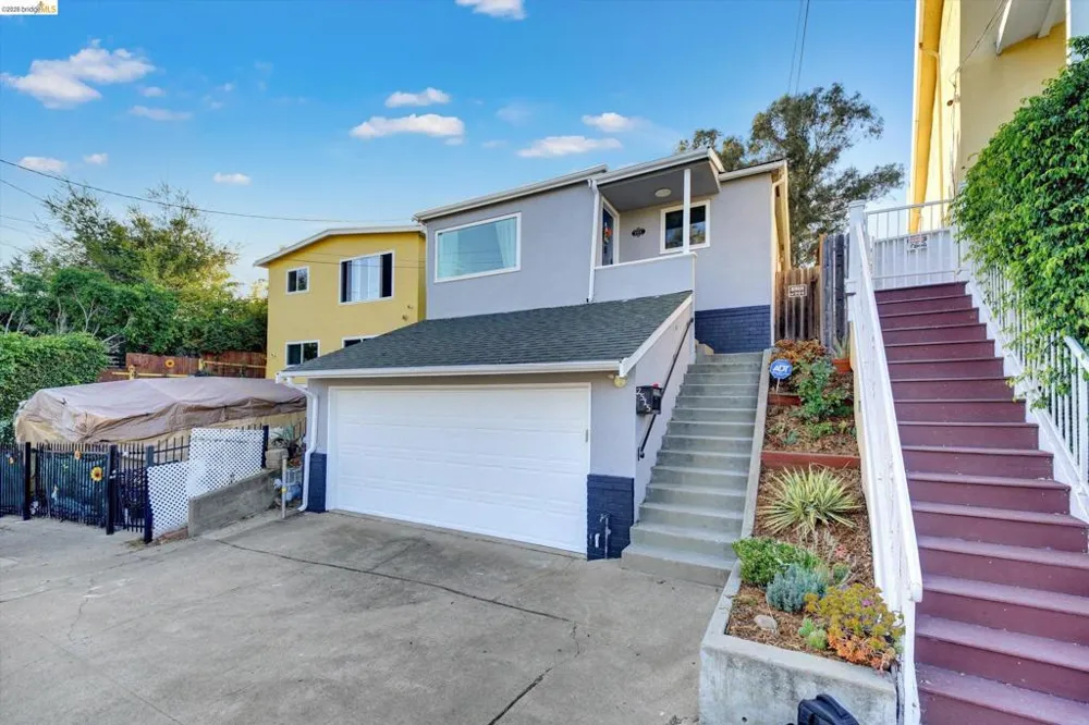 2515 Oliver Ave Oakland, CA 94605