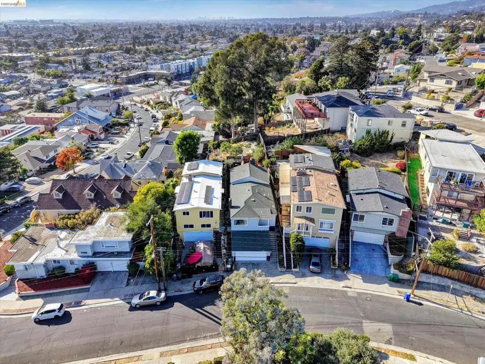 2515 Oliver Ave Oakland, CA 94605