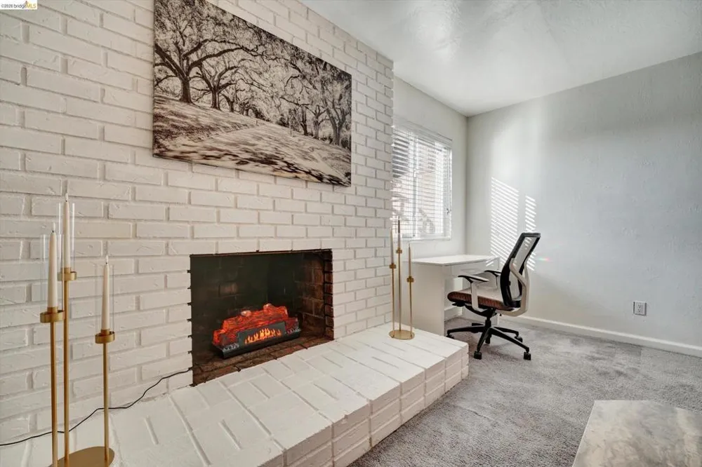 2515 Oliver Ave Oakland, CA 94605