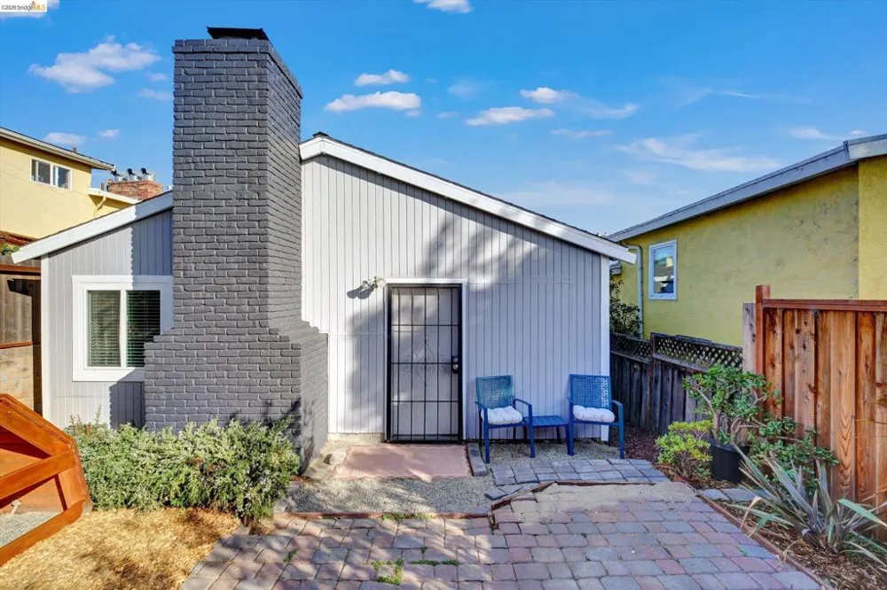 2515 Oliver Ave Oakland, CA 94605