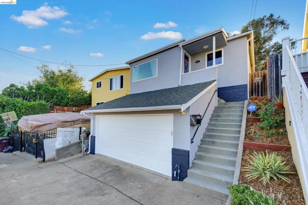 2515 Oliver Ave Oakland, CA 94605