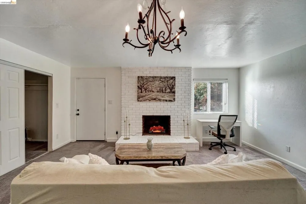 2515 Oliver Ave Oakland, CA 94605