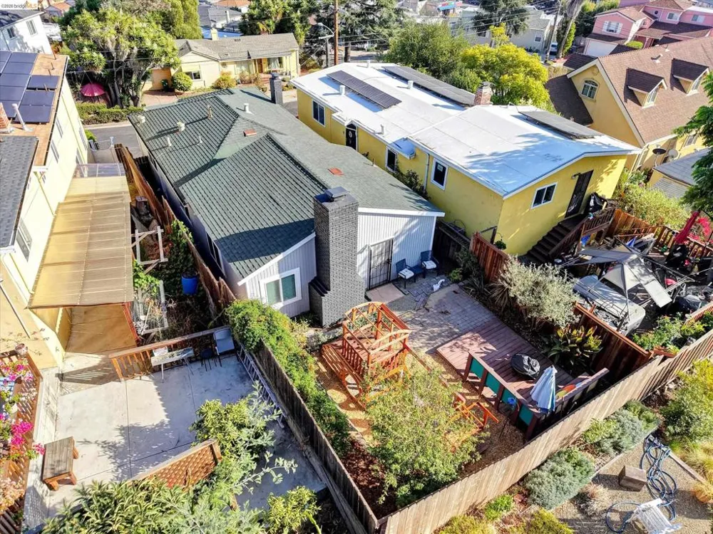2515 Oliver Ave Oakland, CA 94605