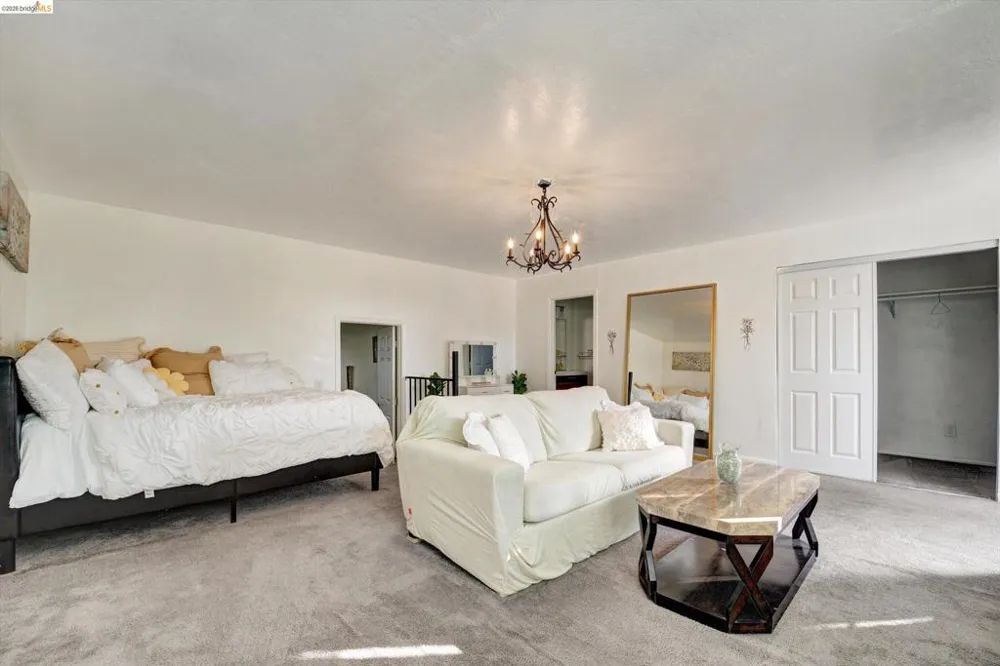 2515 Oliver Ave Oakland, CA 94605