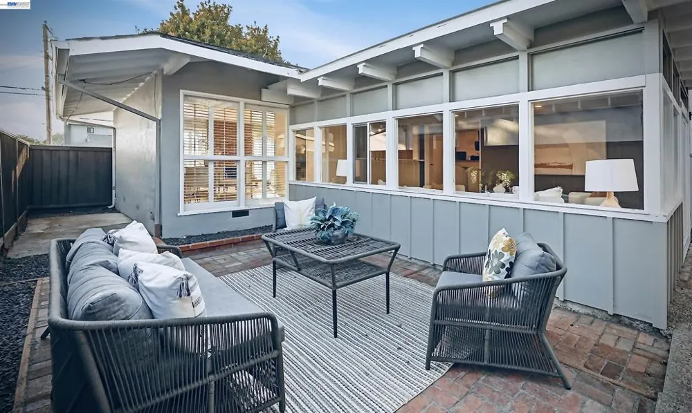 24660 Woodacre Ave Hayward, CA 94544