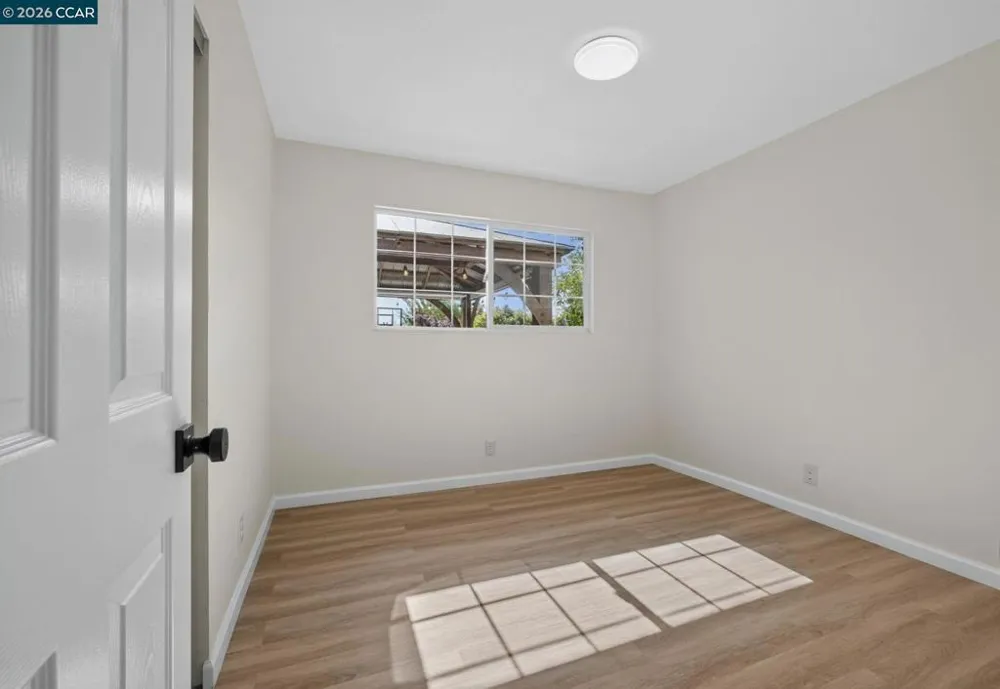1883 Lynwood Dr Concord, CA 94519