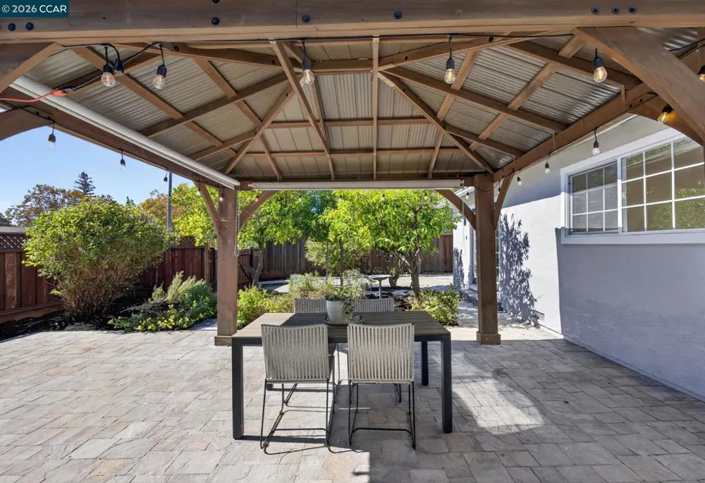 1883 Lynwood Dr Concord, CA 94519