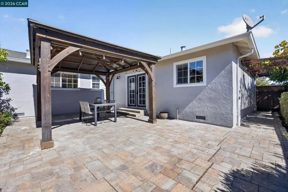 1883 Lynwood Dr Concord, CA 94519