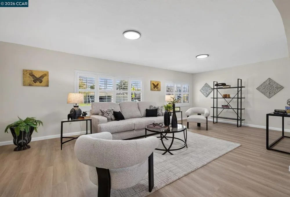1883 Lynwood Dr Concord, CA 94519