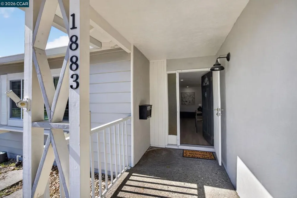 1883 Lynwood Dr Concord, CA 94519
