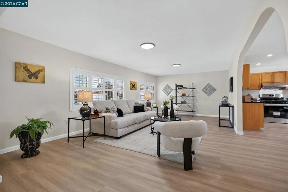 1883 Lynwood Dr Concord, CA 94519