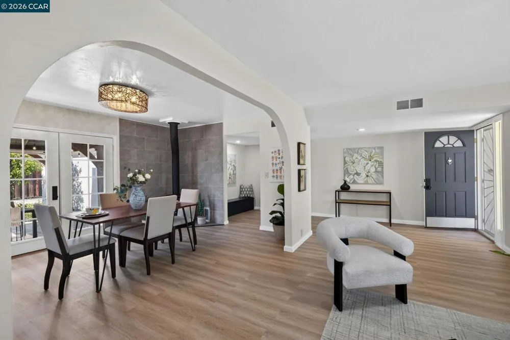 1883 Lynwood Dr Concord, CA 94519