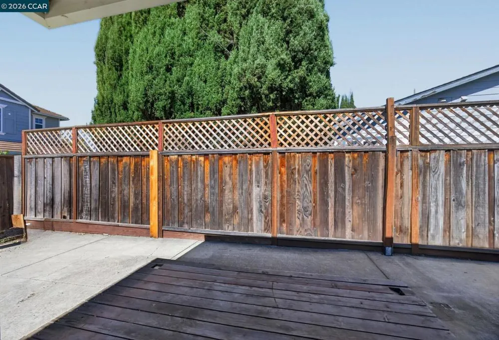 1883 Lynwood Dr Concord, CA 94519