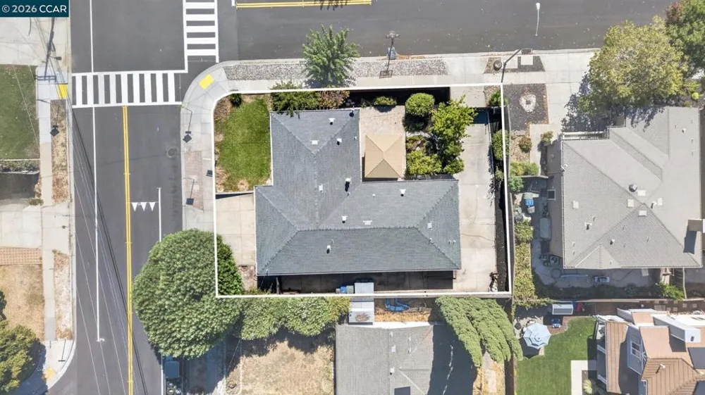 1883 Lynwood Dr Concord, CA 94519