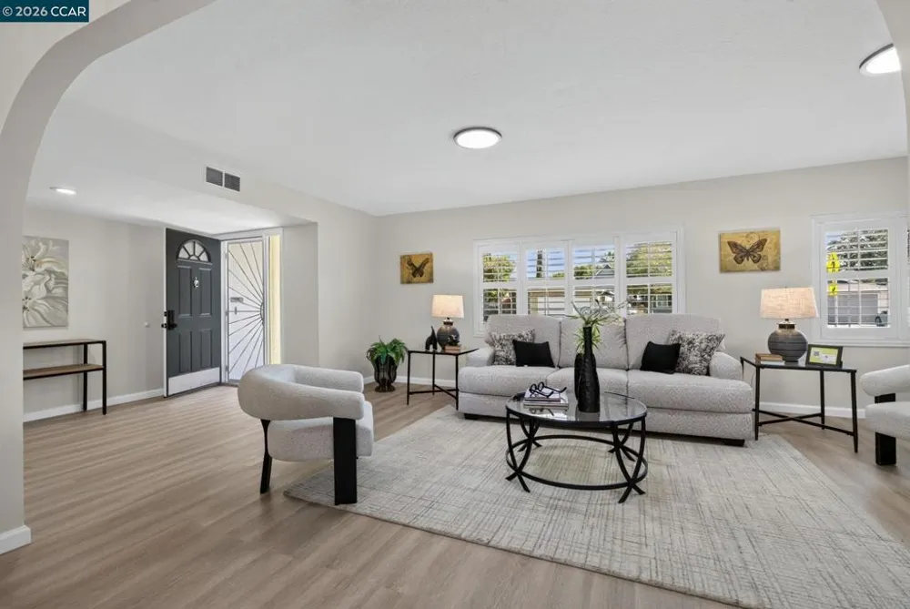 1883 Lynwood Dr Concord, CA 94519