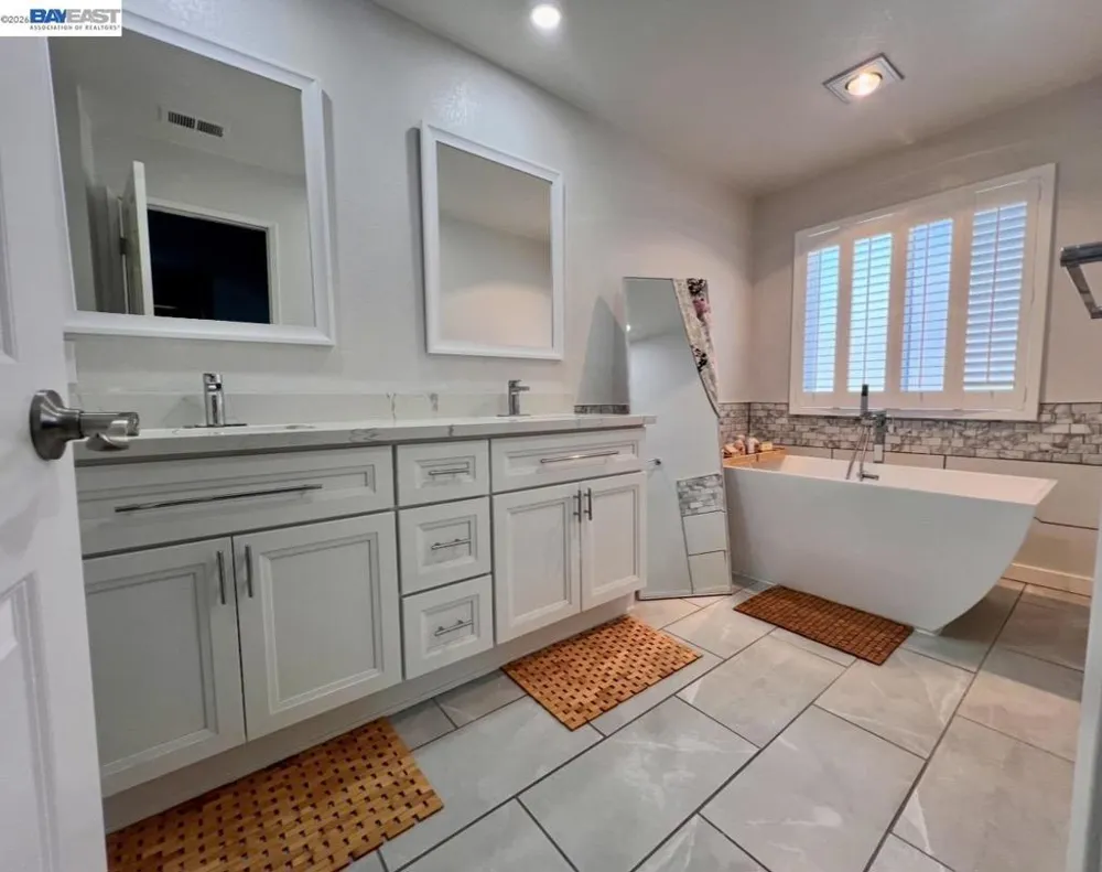 5371 San Simeon Pl Castro Valley, CA 94552