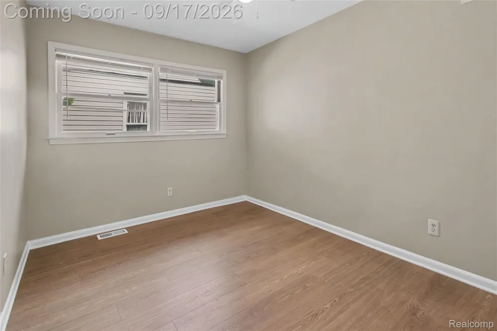 7511 Sterling Center Line City, MI 48015