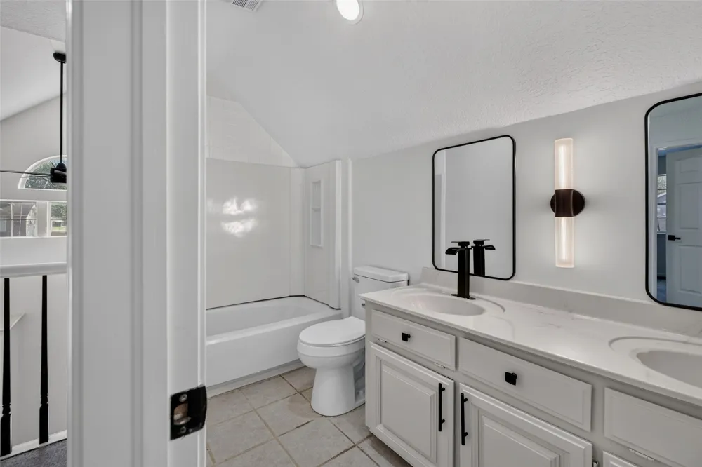 18641 Woodbriar Lane Catoosa, OK 74015