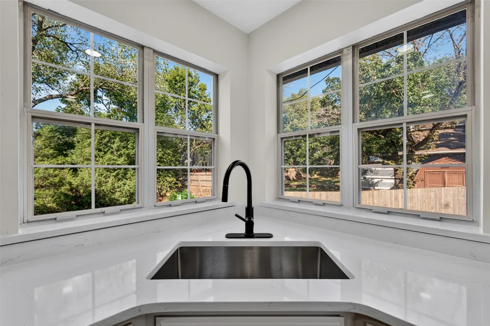 18641 Woodbriar Lane Catoosa, OK 74015