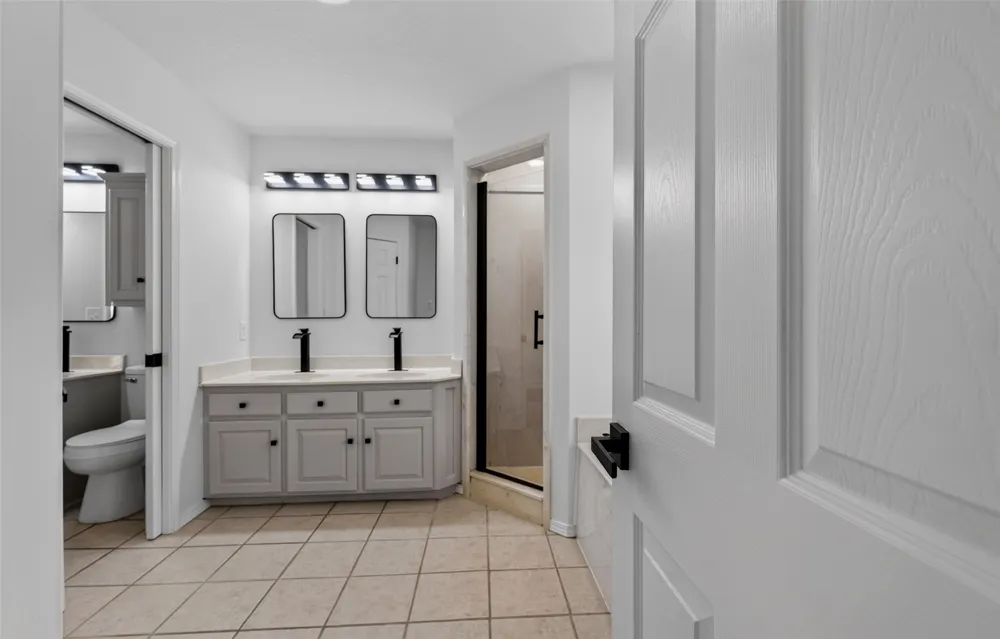 18641 Woodbriar Lane Catoosa, OK 74015
