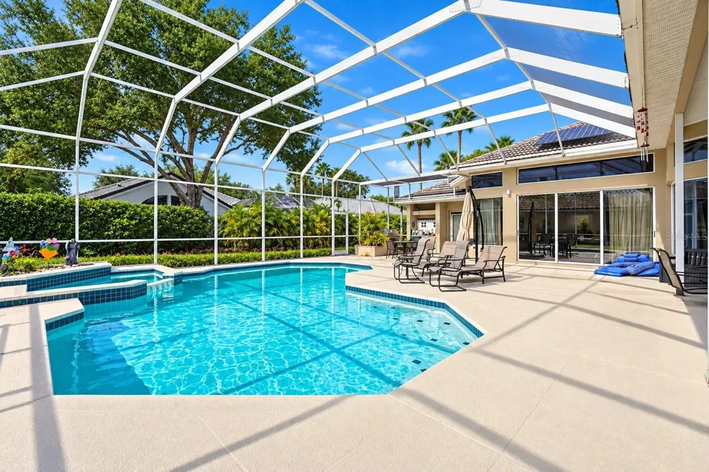 9108 WOODRIDGE RUN DRIVE Tampa, FL 33647
