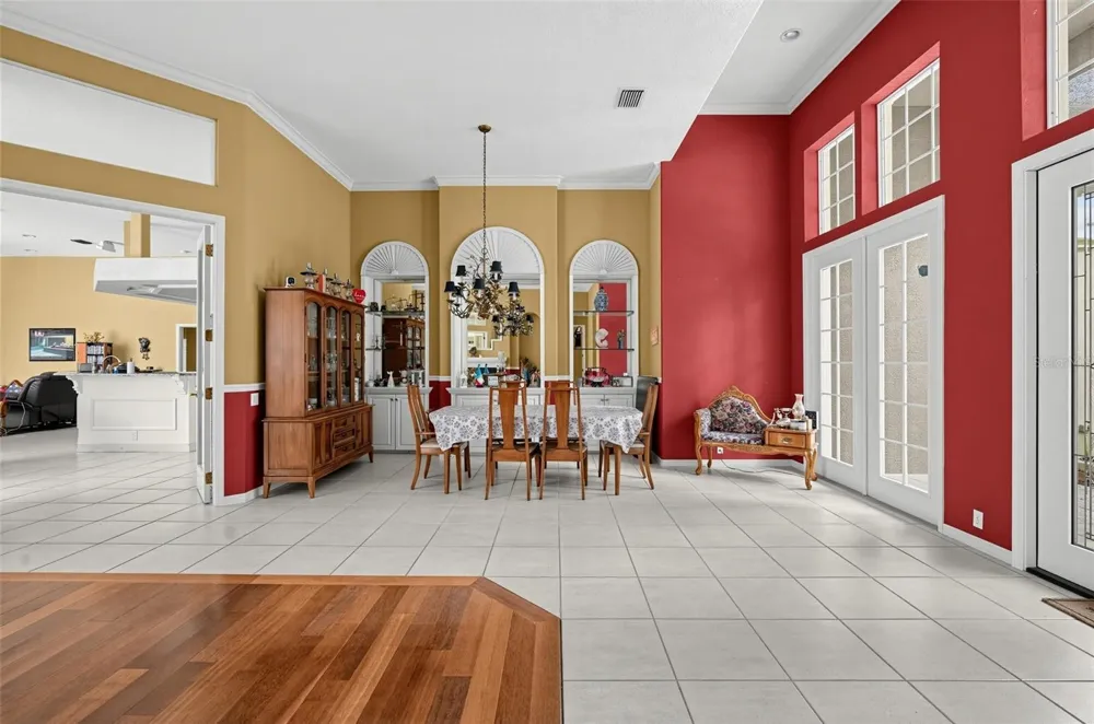 9108 WOODRIDGE RUN DRIVE Tampa, FL 33647