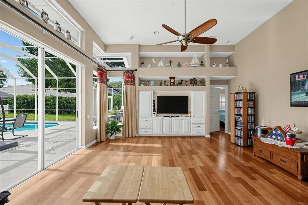 9108 WOODRIDGE RUN DRIVE Tampa, FL 33647