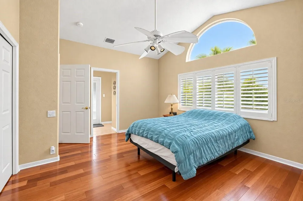 9108 WOODRIDGE RUN DRIVE Tampa, FL 33647