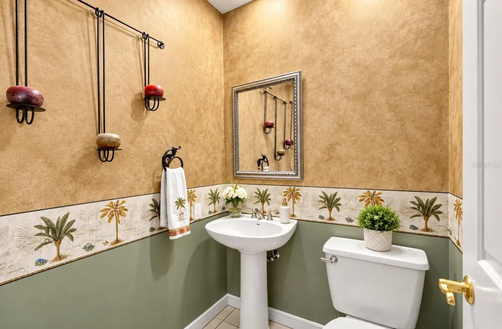 9108 WOODRIDGE RUN DRIVE Tampa, FL 33647