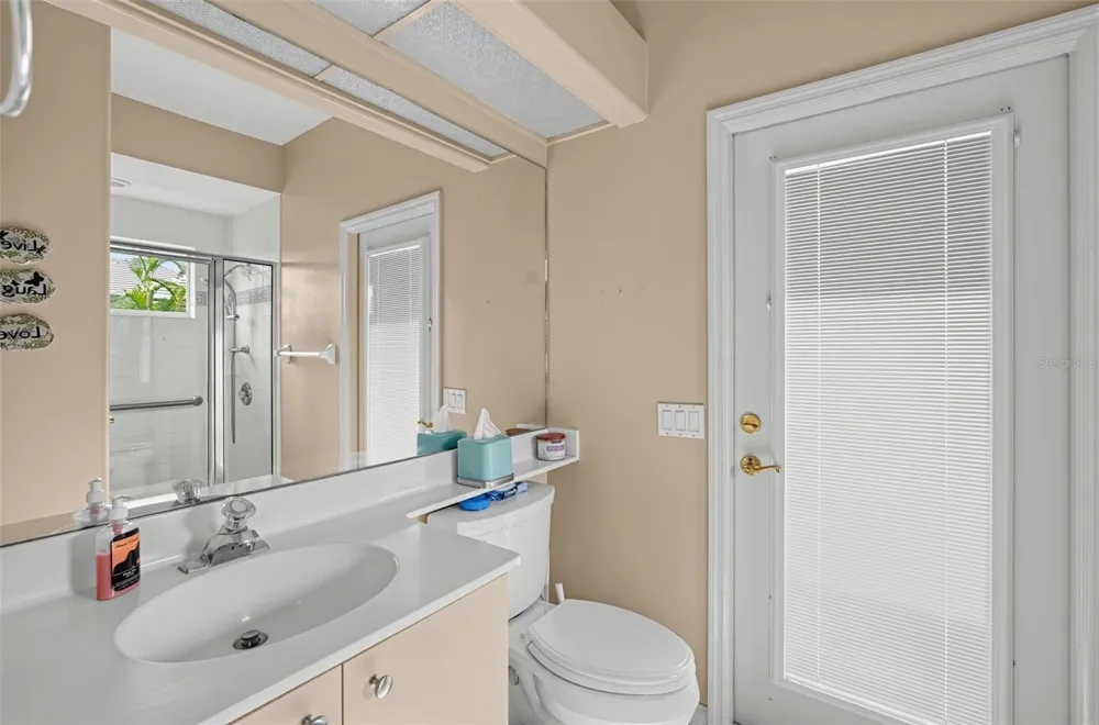 9108 WOODRIDGE RUN DRIVE Tampa, FL 33647
