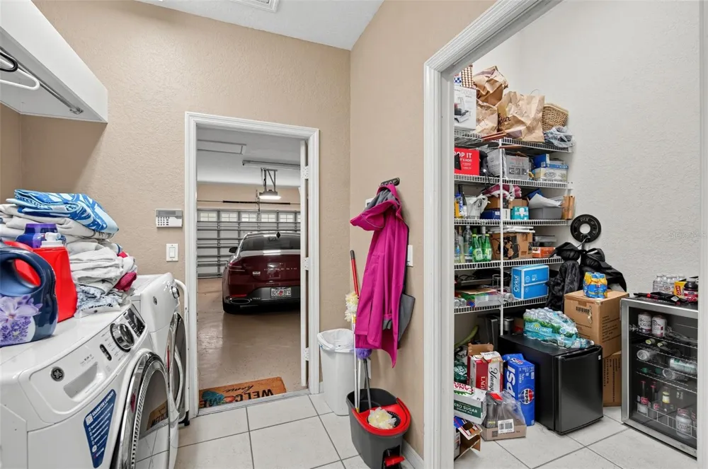 9108 WOODRIDGE RUN DRIVE Tampa, FL 33647