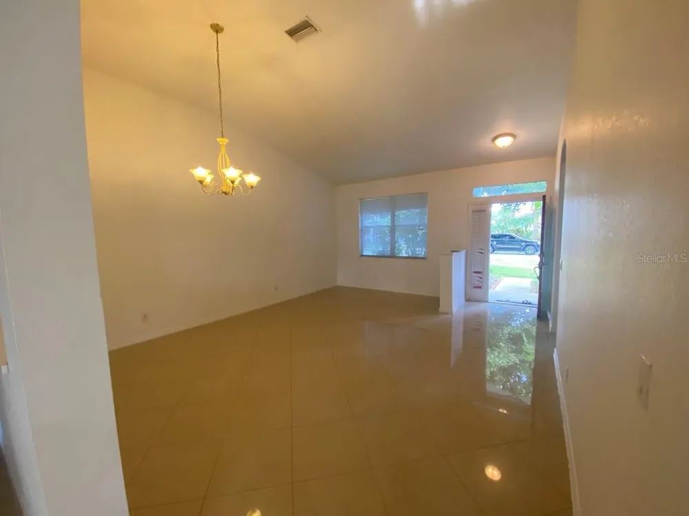 11744 HOLLY CREEK DRIVE Riverview, FL 33569