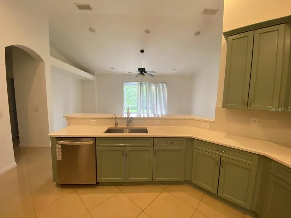 11744 HOLLY CREEK DRIVE Riverview, FL 33569