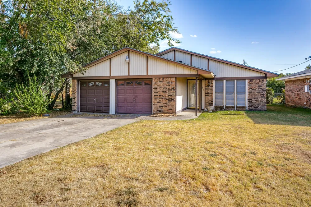 8913 Wilbur Street White Settlement, TX 76108