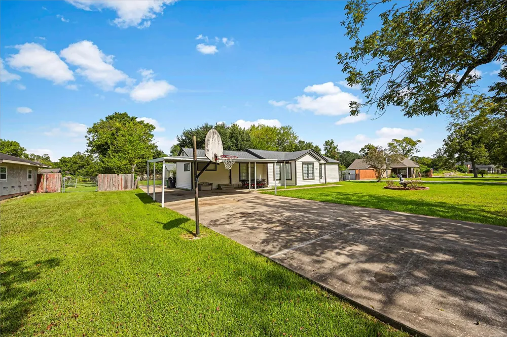 7221 Evans Street Houston, TX 77061