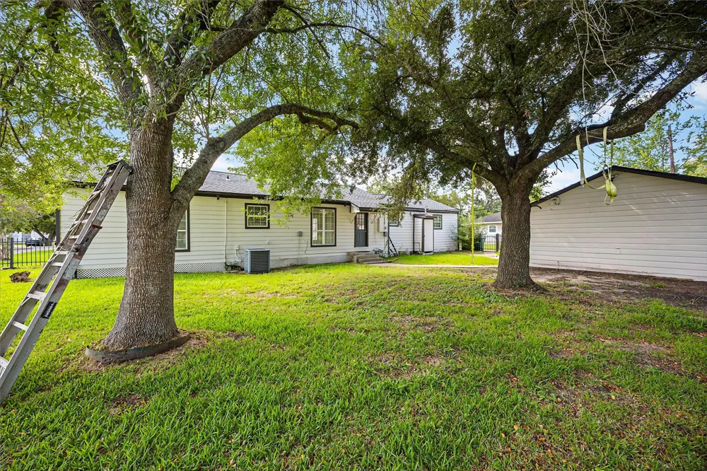 7221 Evans Street Houston, TX 77061