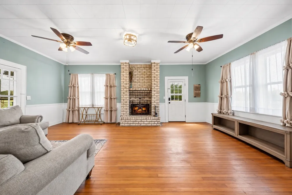 9488 Fm 937 Thornton, TX 77865
