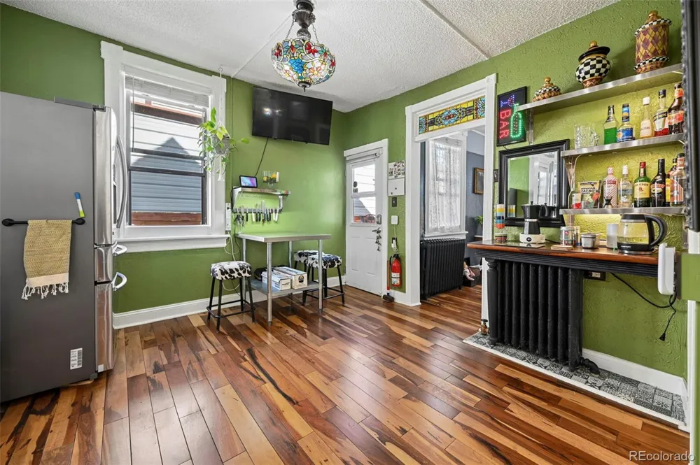 323 E Boulder Street Colorado Springs, CO 80903