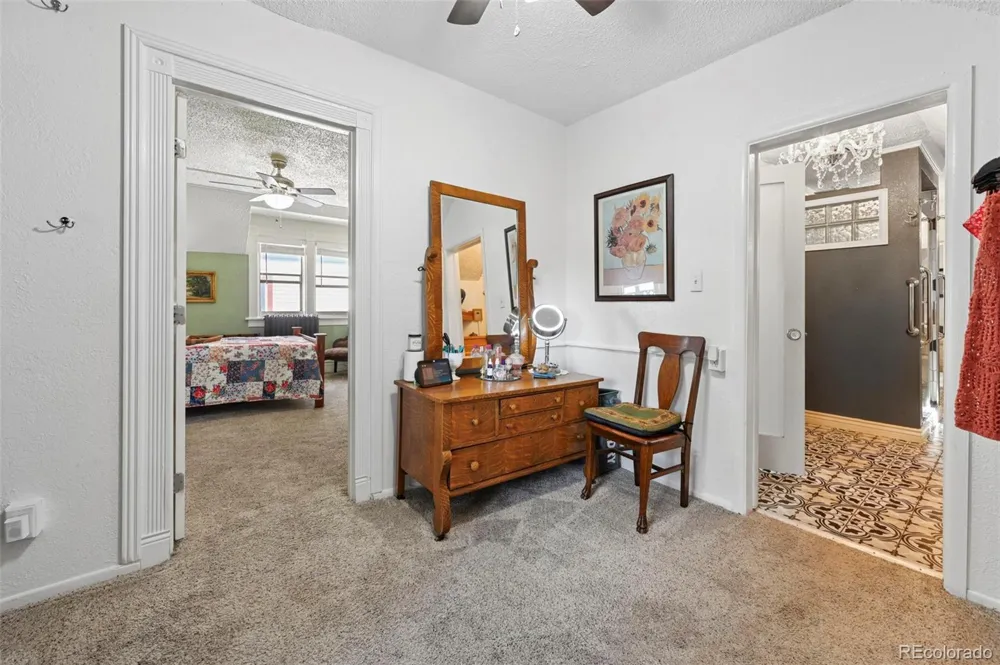 323 E Boulder Street Colorado Springs, CO 80903
