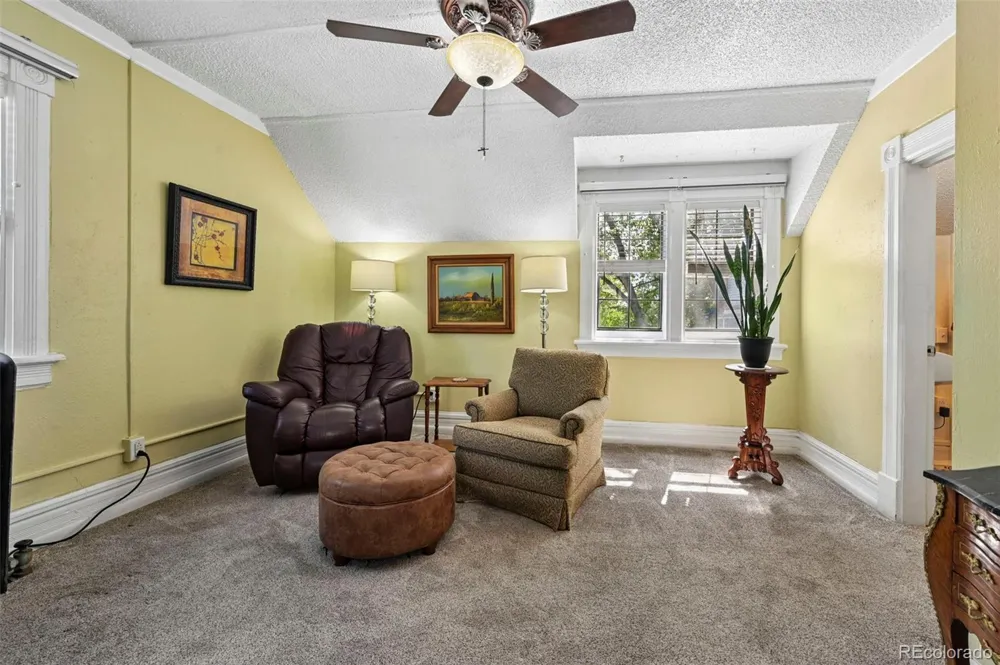 323 E Boulder Street Colorado Springs, CO 80903